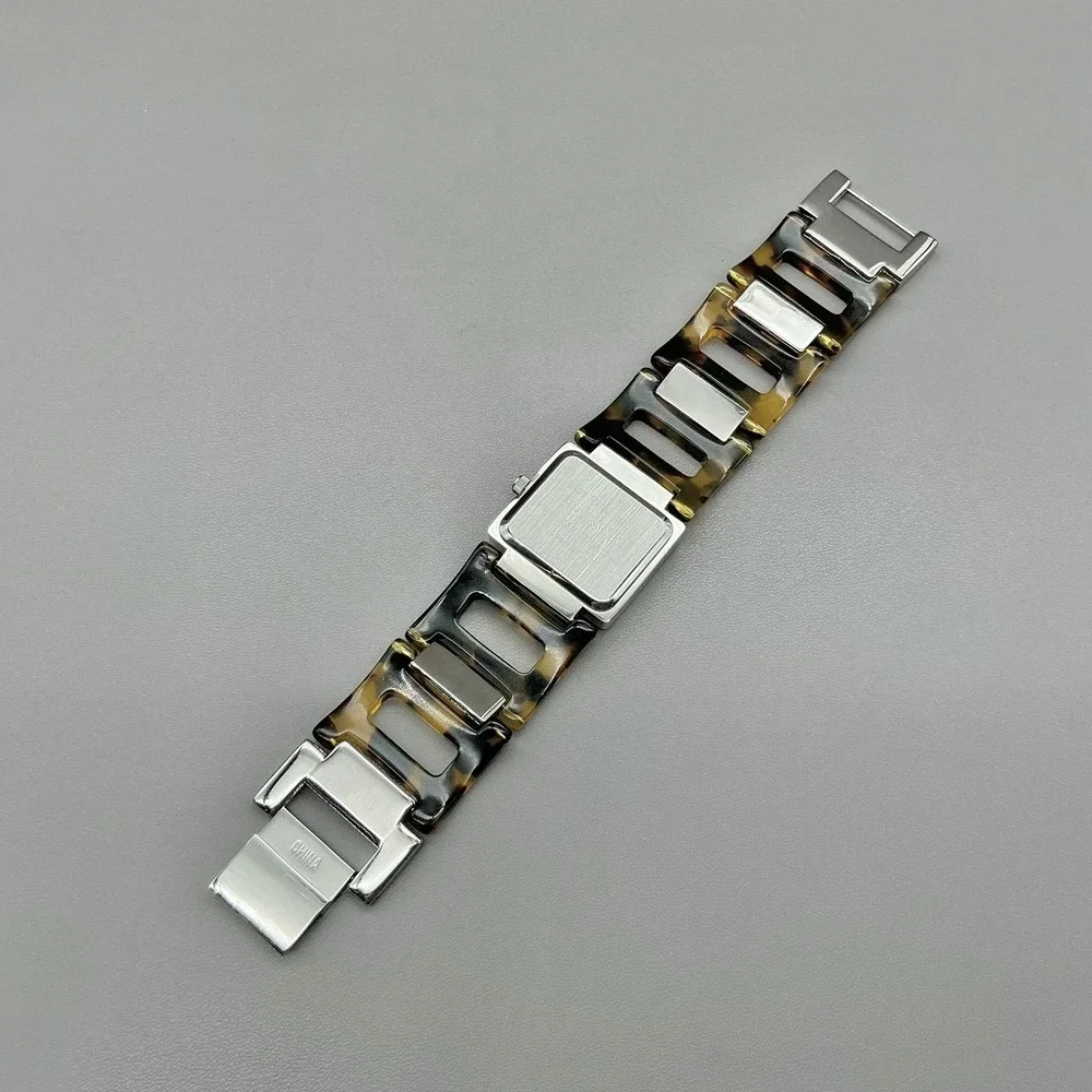 Vera Bradley Womens Watch Tortoise Brown Bracelet Silver Tone White Dial Quartz